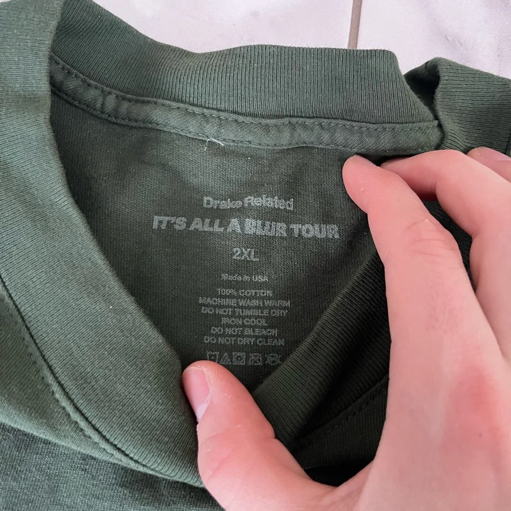 Drake ‘I Like What Drake Likes’ OVO It’s All A Blur Tour Green Baggy Shirt TEE - Picture 3 of 4